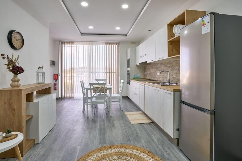 Two Bedroom Apartment In Xemxija, San Pawl il-Baħar Zewnętrze zdjęcie