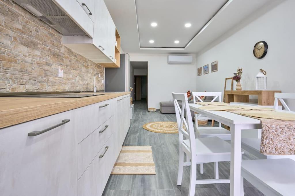 Two Bedroom Apartment In Xemxija, San Pawl il-Baħar Zewnętrze zdjęcie