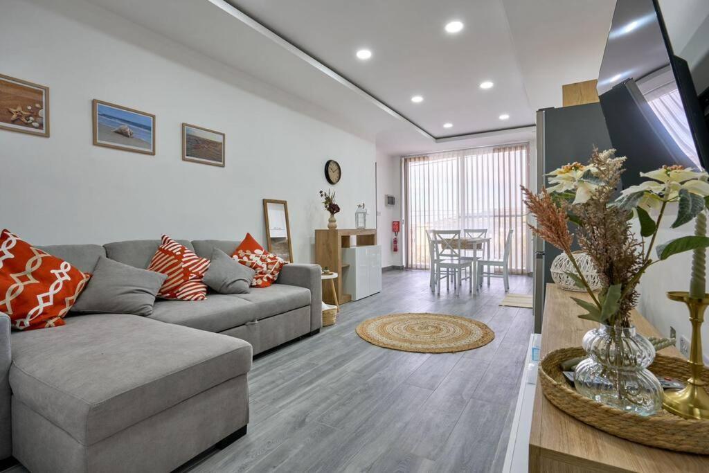 Two Bedroom Apartment In Xemxija, San Pawl il-Baħar Zewnętrze zdjęcie